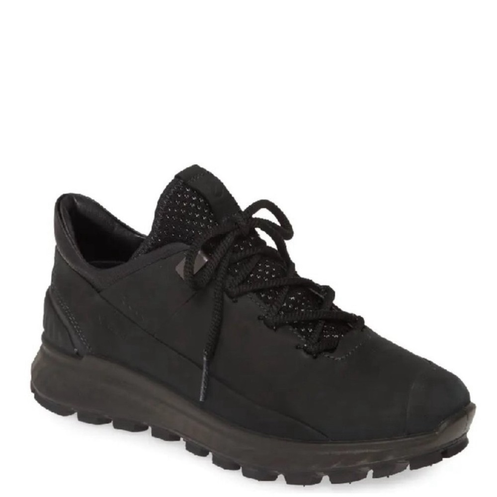 Women’s Ecco Excostrike low profile tennis shoes/hiking shoes size 10
